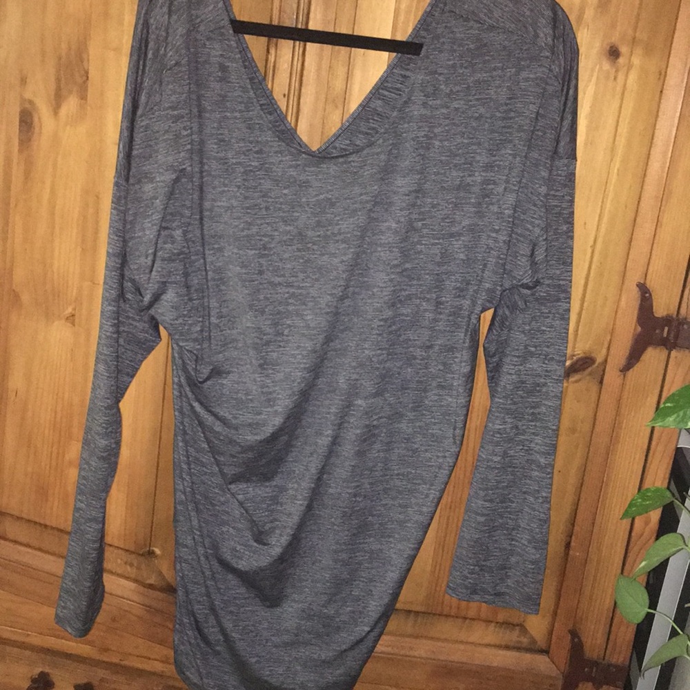 Long sleeve workout shirt